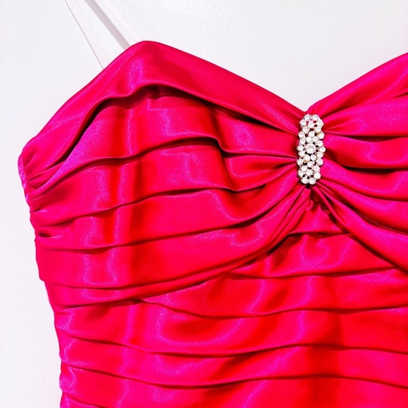 DANCING QUEEN U.S.A. Pink prom dress - Picture 2 of 7